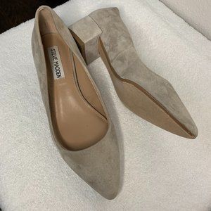 Steve Madden Taupe Suede Square Low-Heel Size 6M